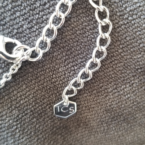 Touchstone Crystal by Swarovski Necklace. 3 cystal stones & Silver. Gorgeous! - Picture 2 of 6